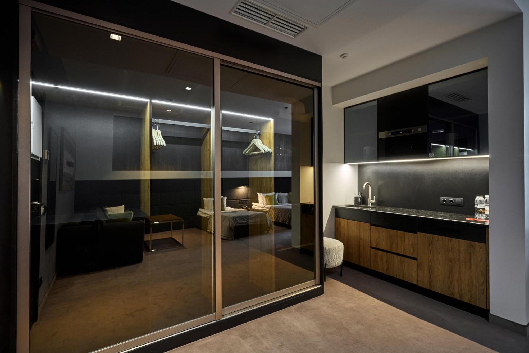 Twins Hotel & Spa บูโคเวล ภายนอก รูปภาพ