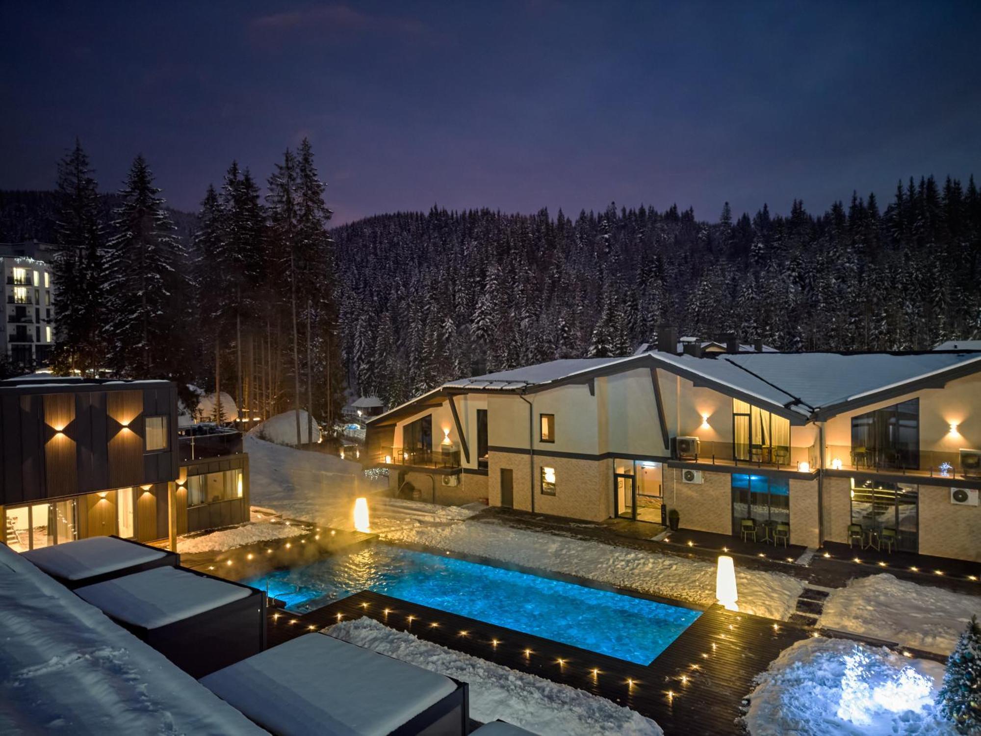 Twins Hotel & Spa บูโคเวล ภายนอก รูปภาพ