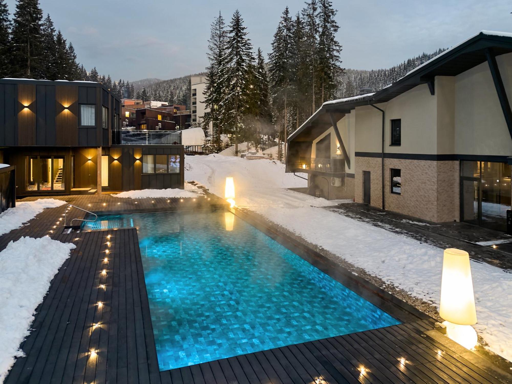 Twins Hotel & Spa บูโคเวล ภายนอก รูปภาพ