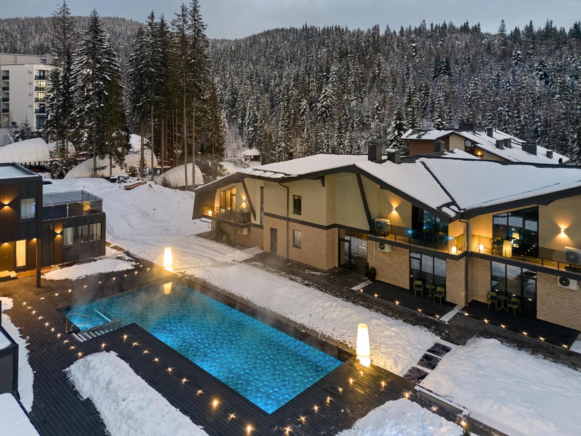Twins Hotel & Spa บูโคเวล ภายนอก รูปภาพ