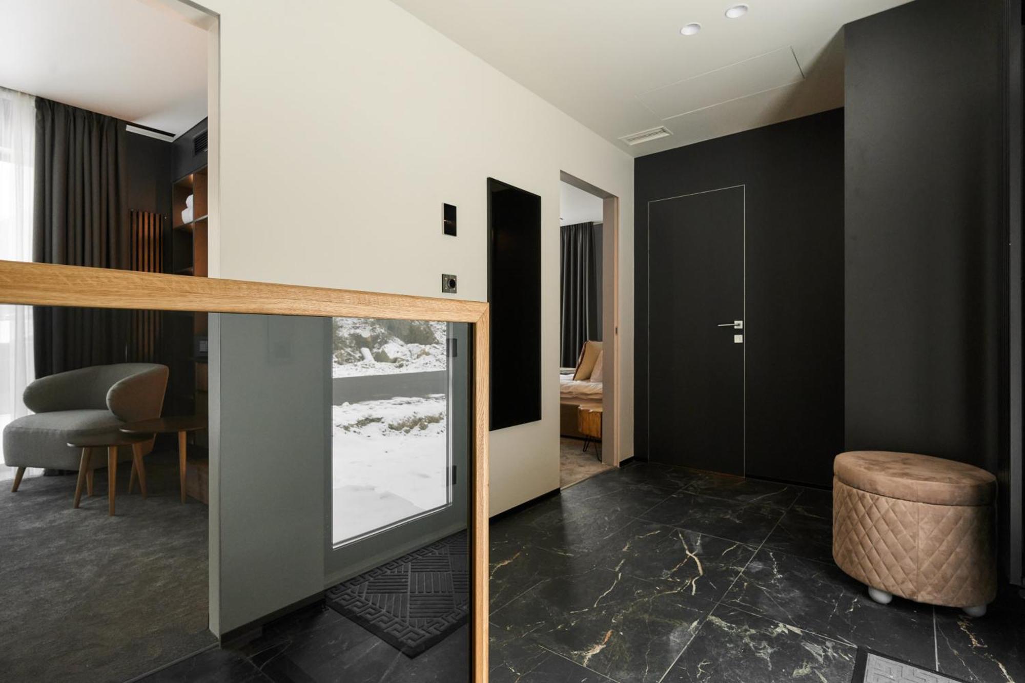 Twins Hotel & Spa บูโคเวล ภายนอก รูปภาพ