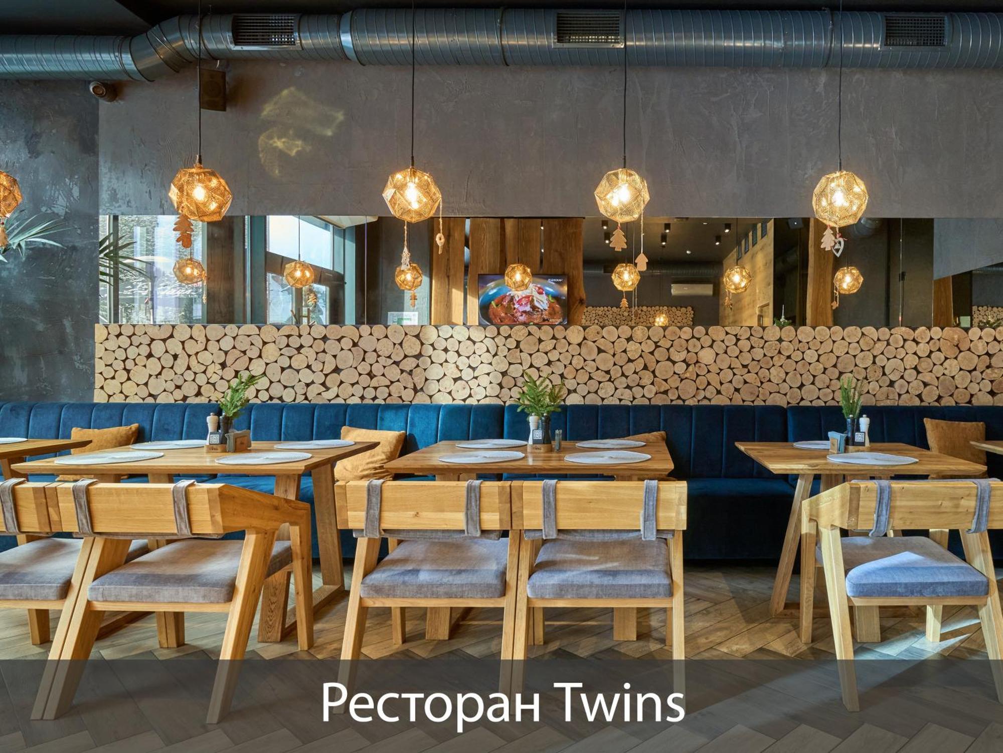 Twins Hotel & Spa บูโคเวล ภายนอก รูปภาพ